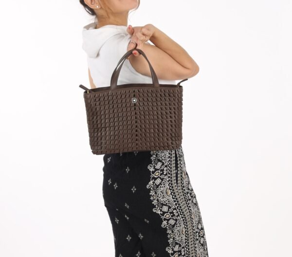 Woven Round Mini – Black - Image 4